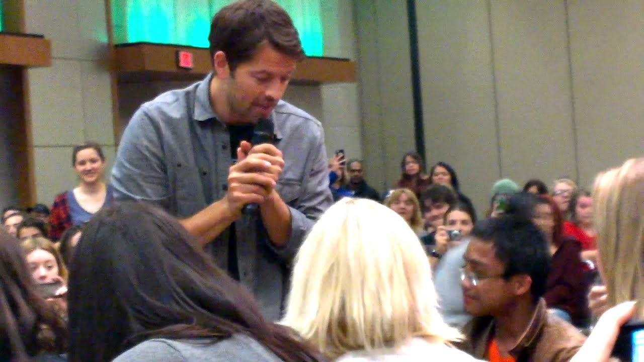 Misha Collins TorCon2015 talks to young fan