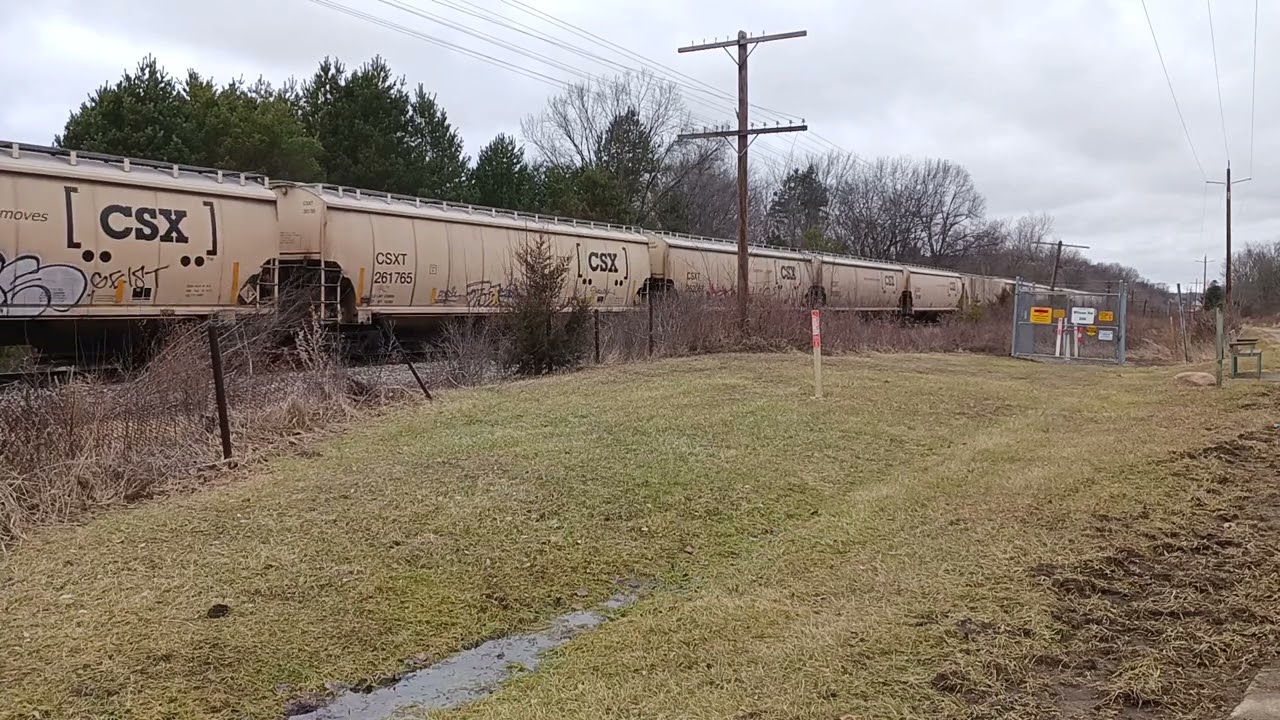 2/21/26 sb clio lsrc 1776 6356 with a csx unit grain train