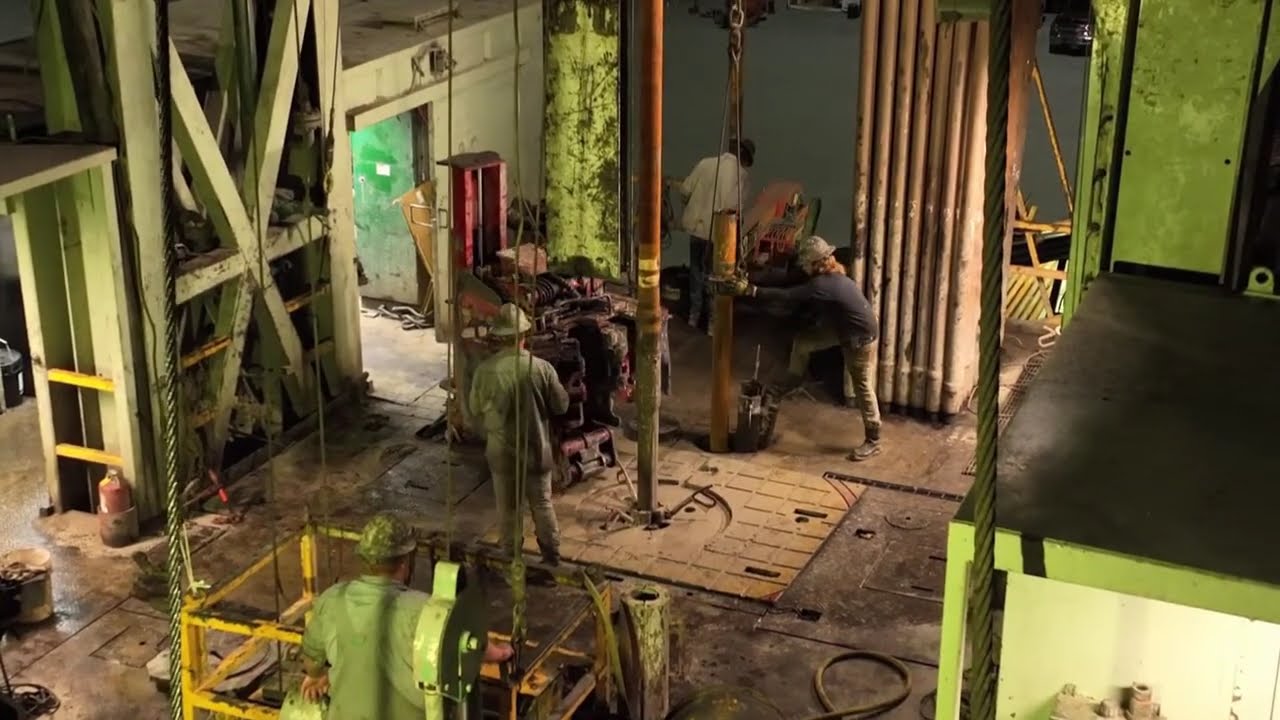 Drone Footage Making A Connection On A Drilling Rig w/ Top Drive & ST80 // DJI Mavic 3
