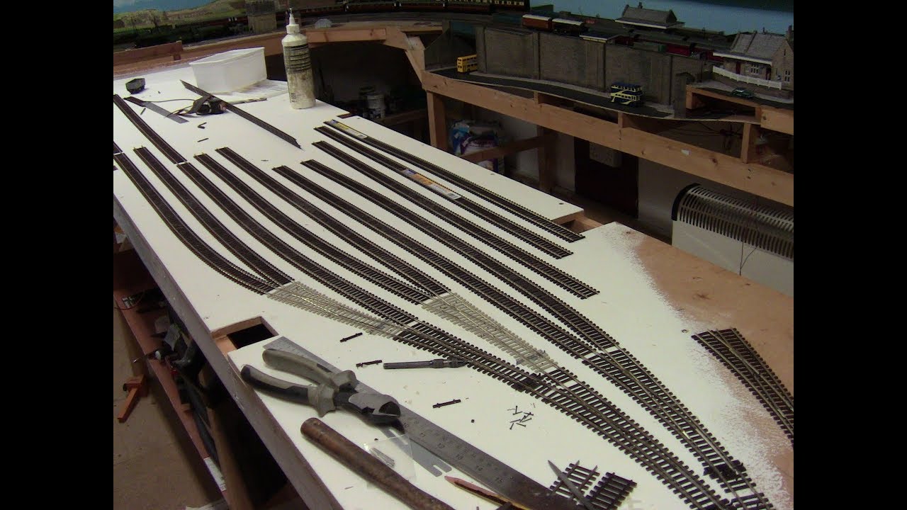 Building a fiddle/storage yard     No99