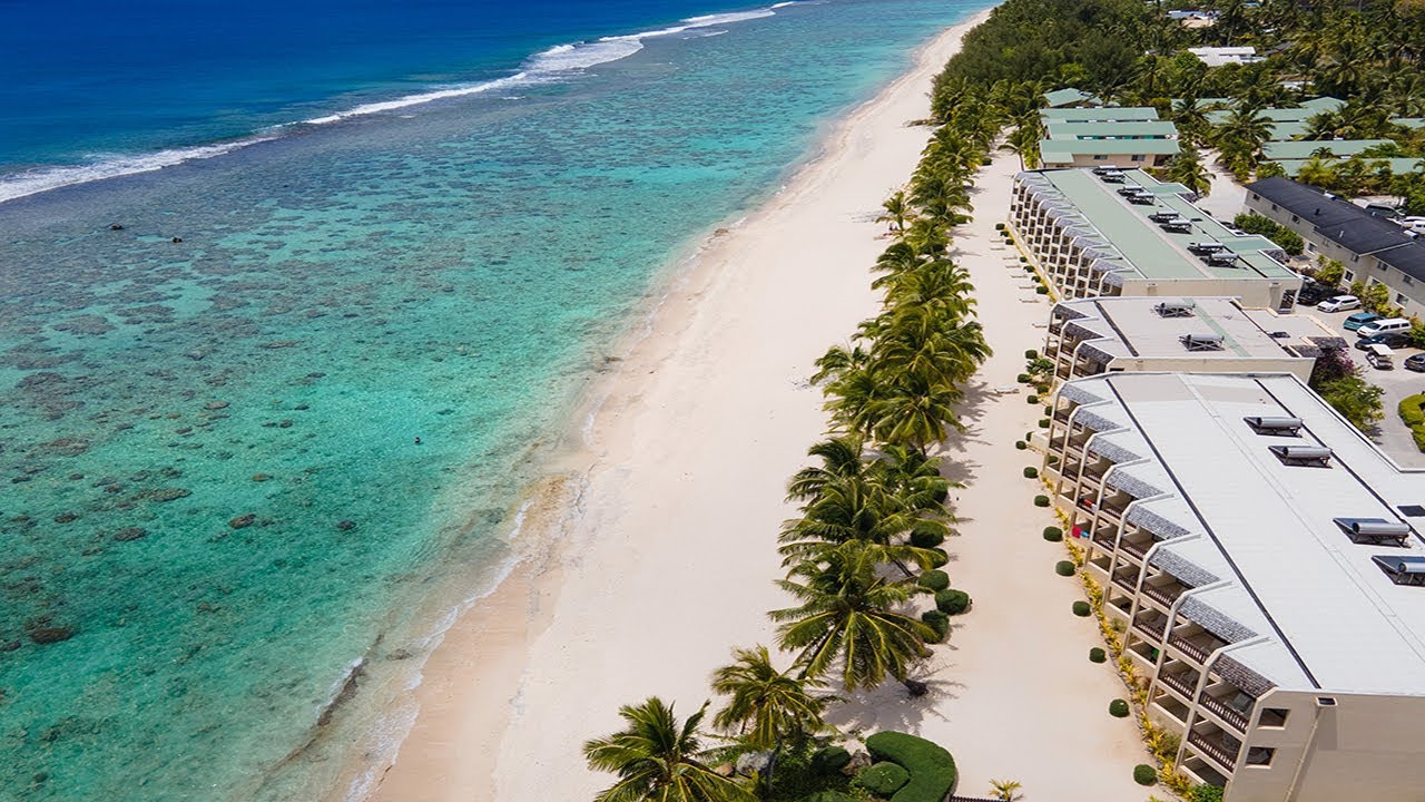 A morning walk through The Edgewater Resort & Spa, Cook Islands