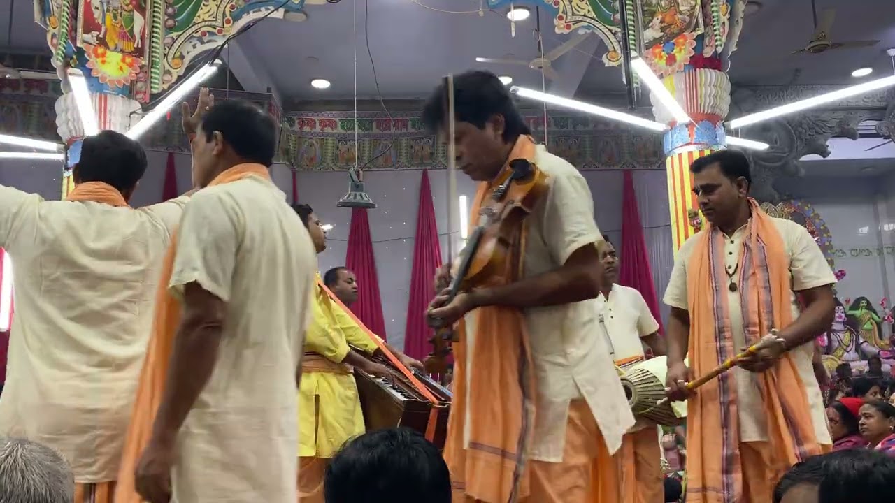 মন ছুঁয়ে যাওয়া এক নাম সংকীর্তন | গোপাল জিউ সম্প্রদায় – সিলেট | মধুর কৃষ্ণ নাম
