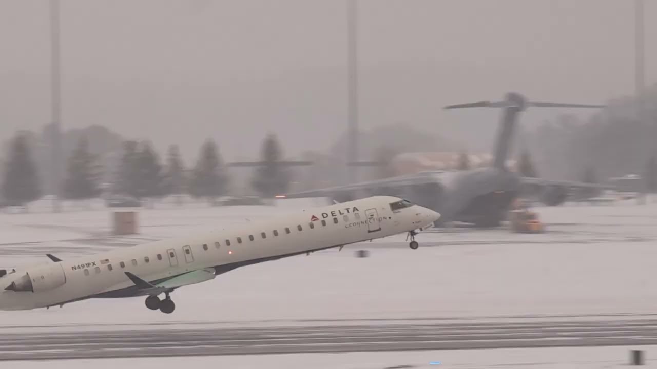 Plane spotting in a snow storm 
