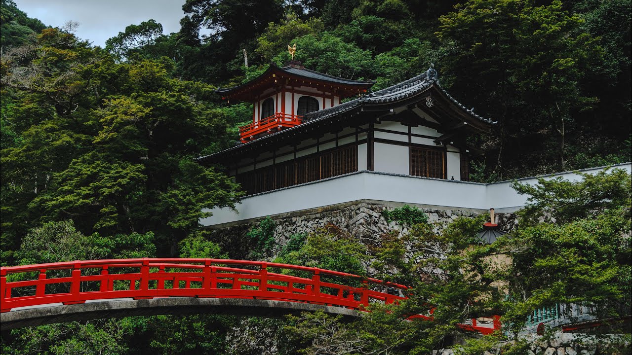Walking in Japan: Minoo, Minoo Park, Ryun-ji temple, and Minoo Falls