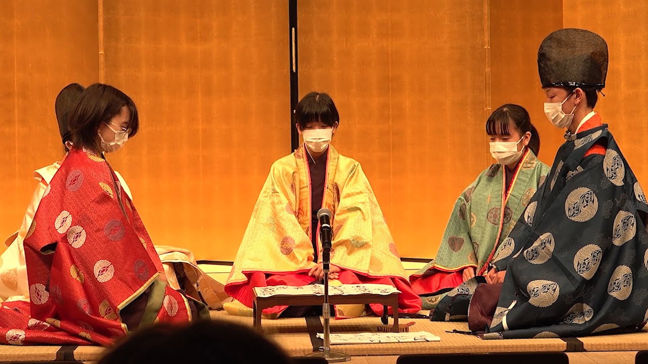 800 Years of a Waka Poetry Family: The Reizei Family