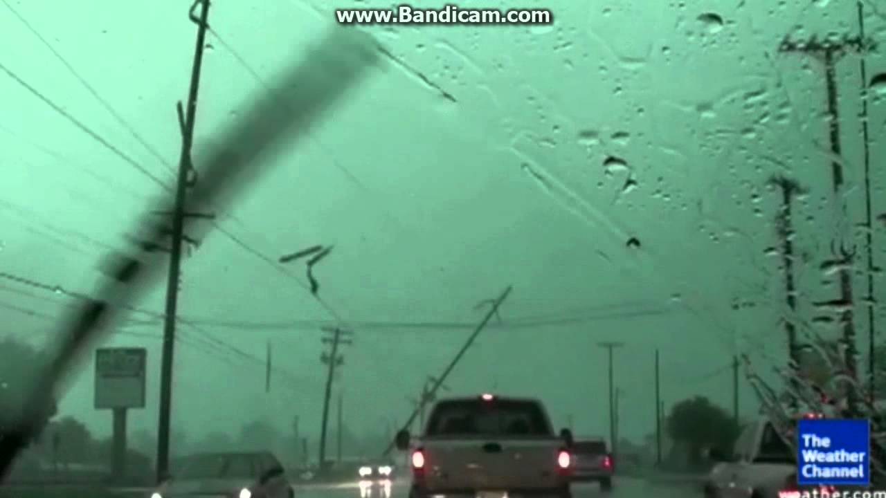 POWERLINES SNAPPING. INCREDIBLE!