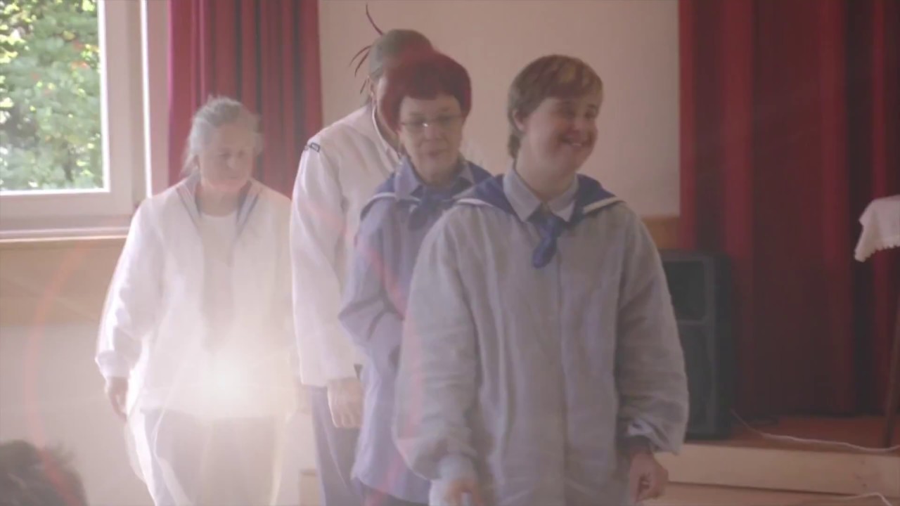 Hermannsberg Eurythmie Gruppe "Blauraum"