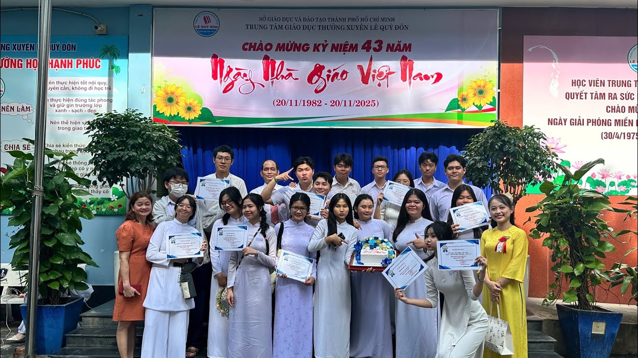TTGDTX Lê Quý Đôn - Học kì I của 11A – Những nỗ lực, kỷ niệm và dấu ấn đáng nhớ.