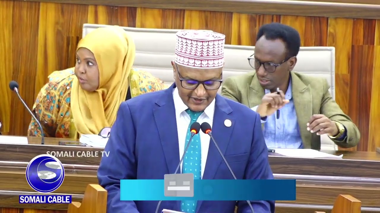 Baarlamaanka Soomaaliya oo dood ka yeeshay Qodobo kamid ah Dastuurka, iyadoo Xildhibaanada ..