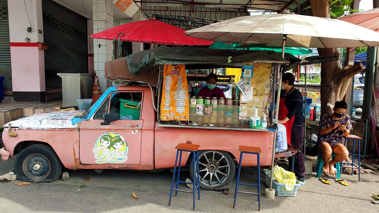 $0.50 Thai street coffee in Chiang Mai, Thailand (2025) (4K) (Traditional Thai coffee shop)