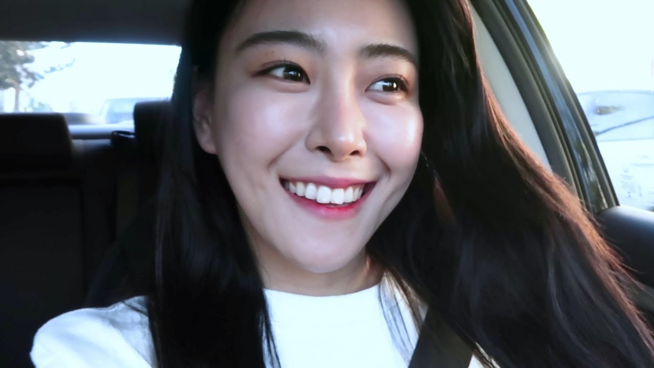 I Chopped Off My Long Hair To Short! l 긴머리 단발로 자르기!