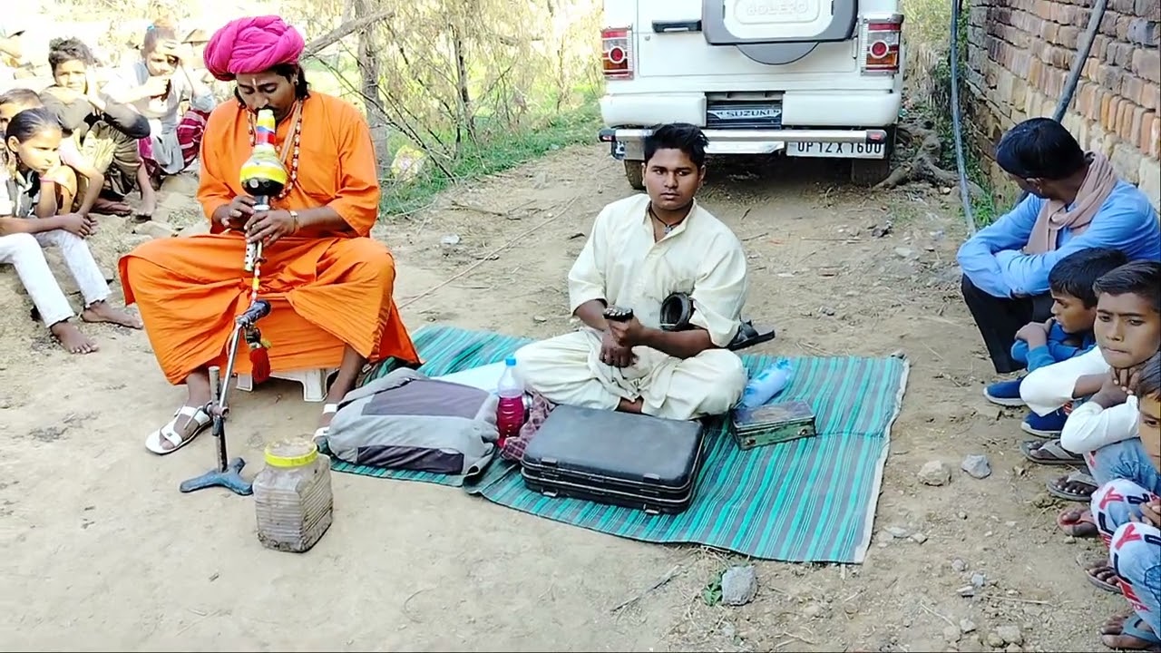 Kise dhundhta hai Pagal sapere .Suraj Nath ji .ki been ki dhun mein