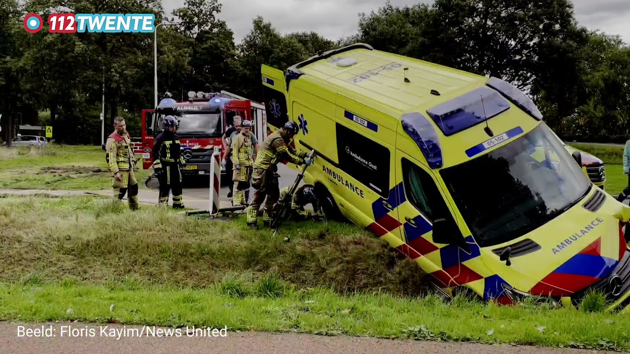 112Twente.nl - Ambulance van de weg in Almelo 05-10-2021
