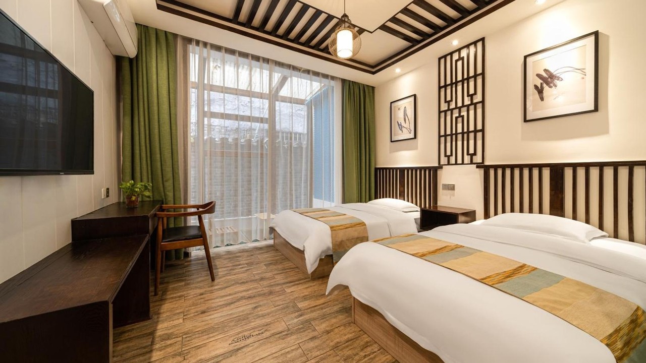 凤凰又见青檐民宿 | Fenghuang, China | Hotel Review 🌟