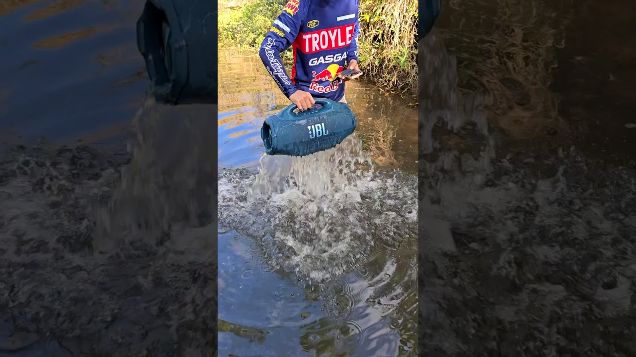 Amazing Waterproof Speaker! JBL Boombox 4