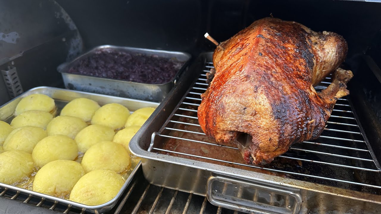 GÄNSEBRATEN inklusive Beilagen - Alles auf einem Grill!