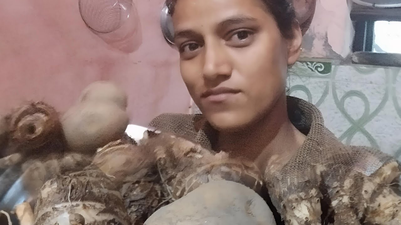 आज बनाई मैंने अरबी और आलू की मिक्स सब्जी