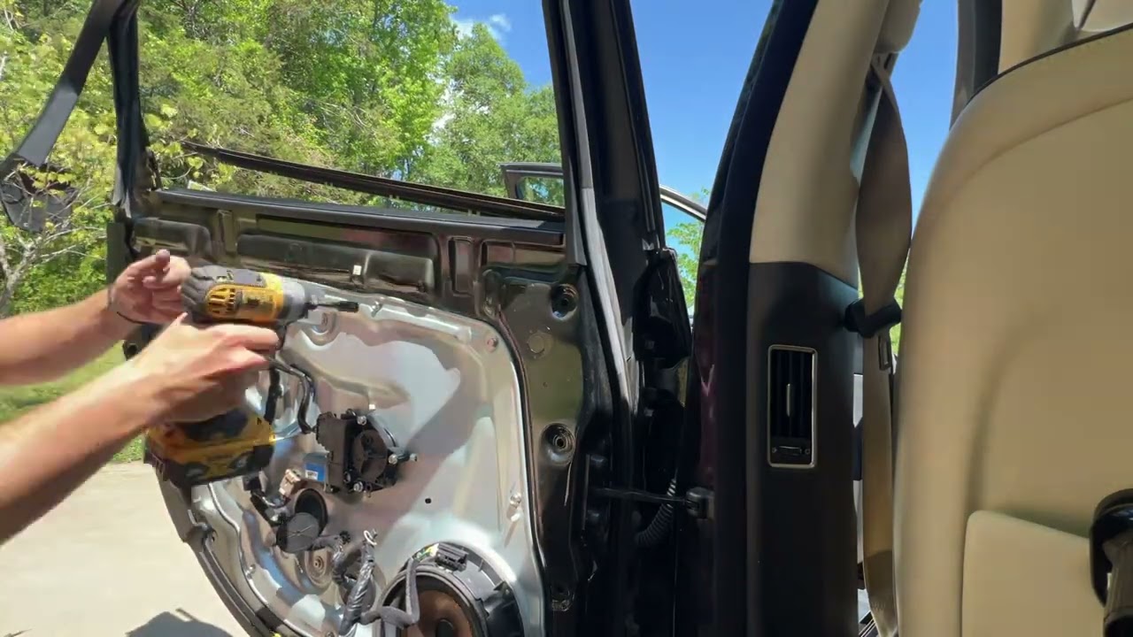 Hyundai Equus 2014 rear door panel and window replacement removal