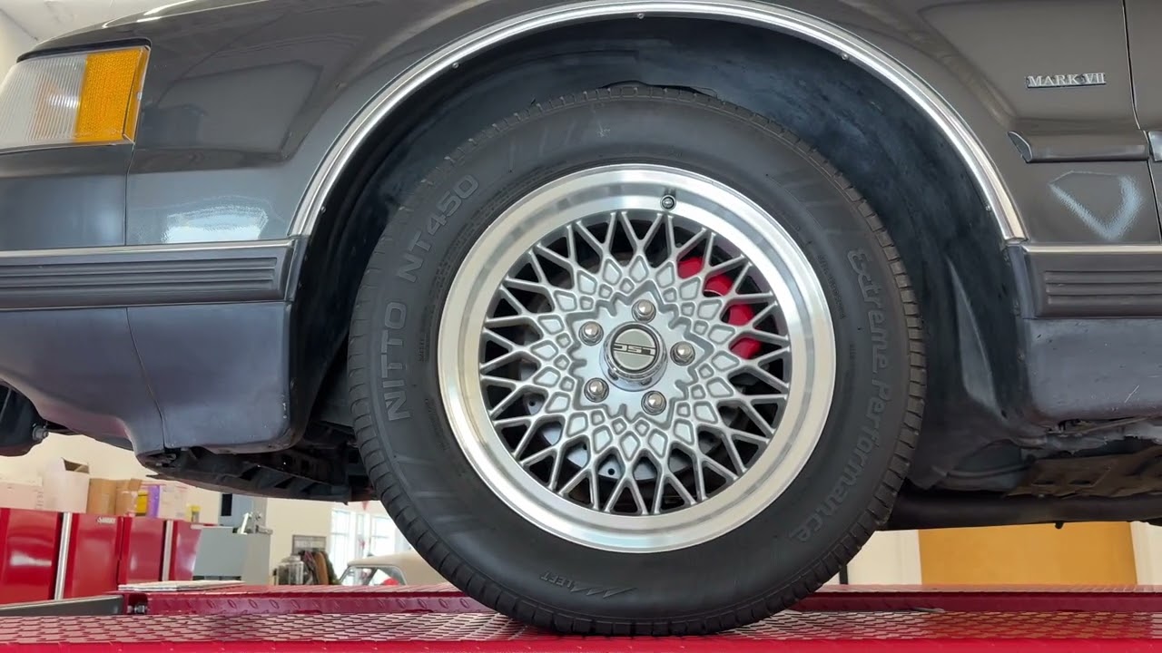 1987 Lincoln Mark VII - Undercarriage