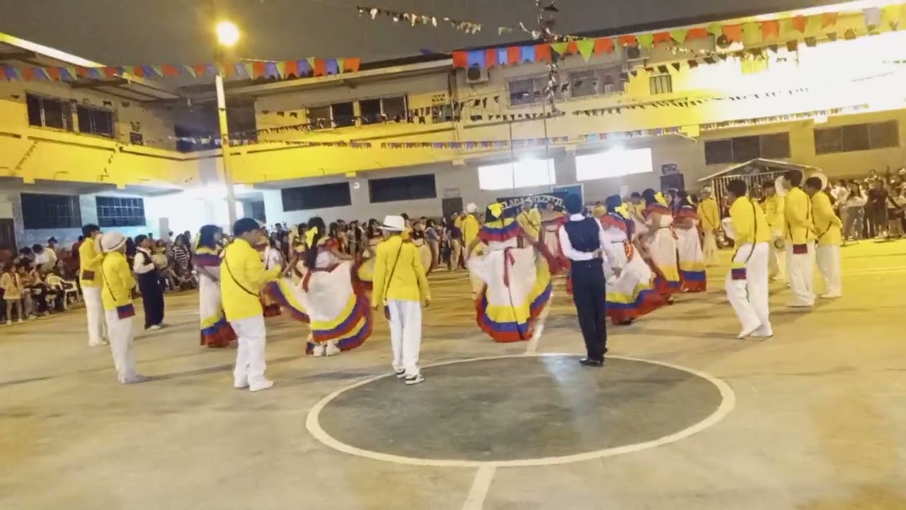 Santa Elena UEVDC Programa De Precetacion  y Coreografía De baile Histórico 06/09/2024