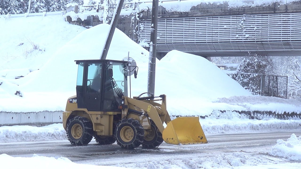 2024 山形の豪雪地帯 駐車場の除雪 CAT 901B2 4K版
