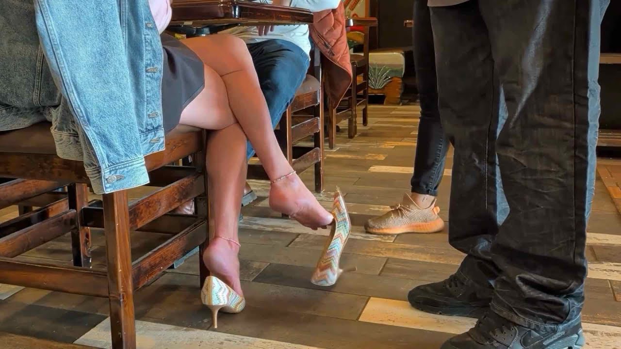 Mexicana Magic - EXCERPTS (Public Shoeplay, Dangling, Bare Feet, Shoes Off)
