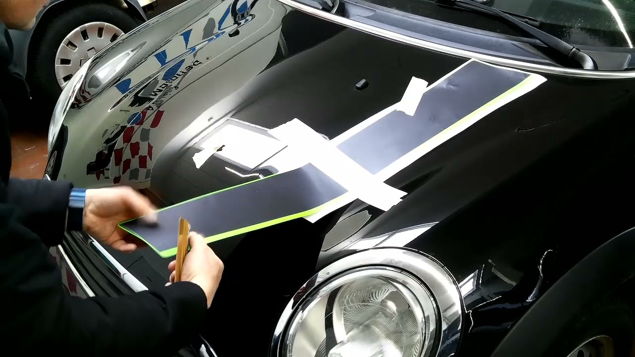Mini Streifen Motorhaube montieren