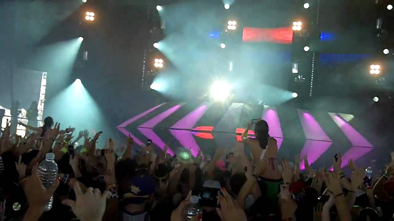 (db) Take Over Control & Unreleased The Bottle Song - Afrojack Live @ Ultra Music Festival 2011 (HD)
