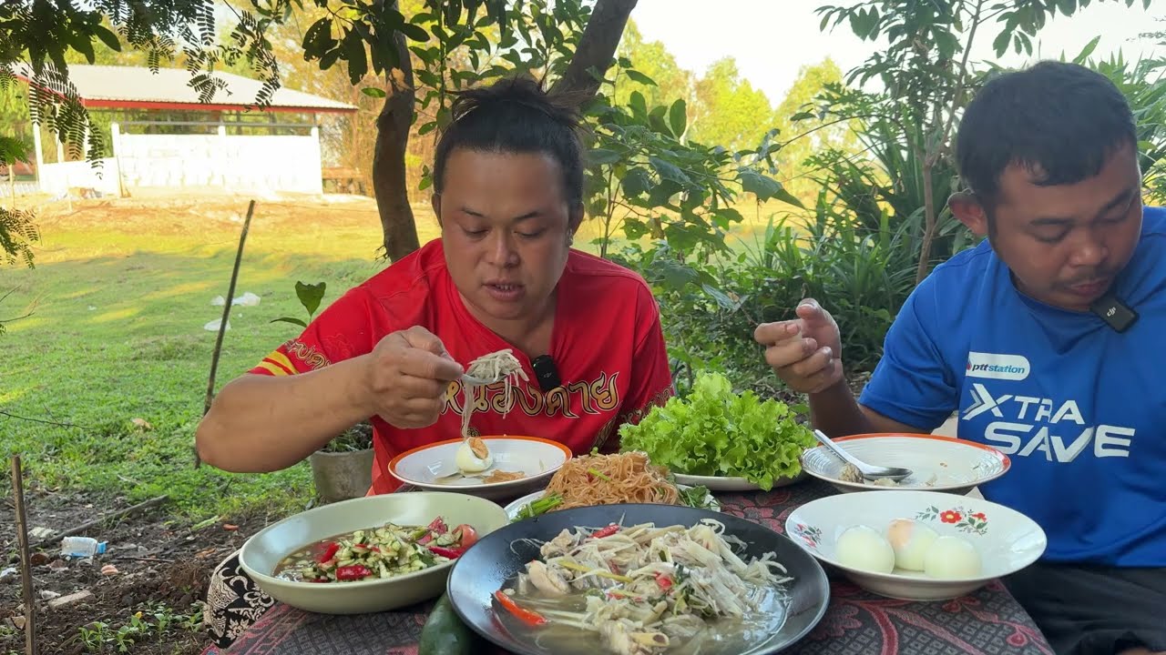 แกงไก่ใส่หน่อไม้ส้ม ตำแตงไข่ต้มแซ่บๆ เมนูที่เข้ากันสุดๆและกินได้ไม่มีเบื่อ