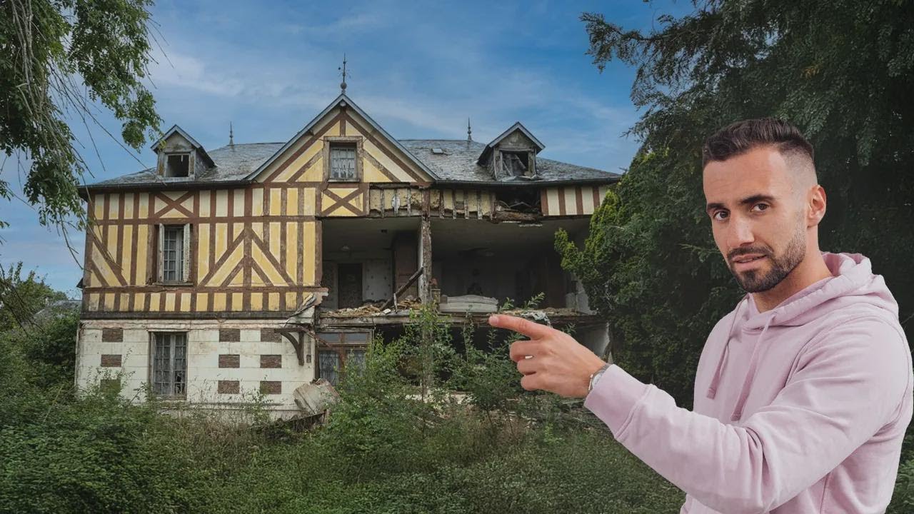 Casa abbandonata senza pareti: sembra una casa delle bambole vera!