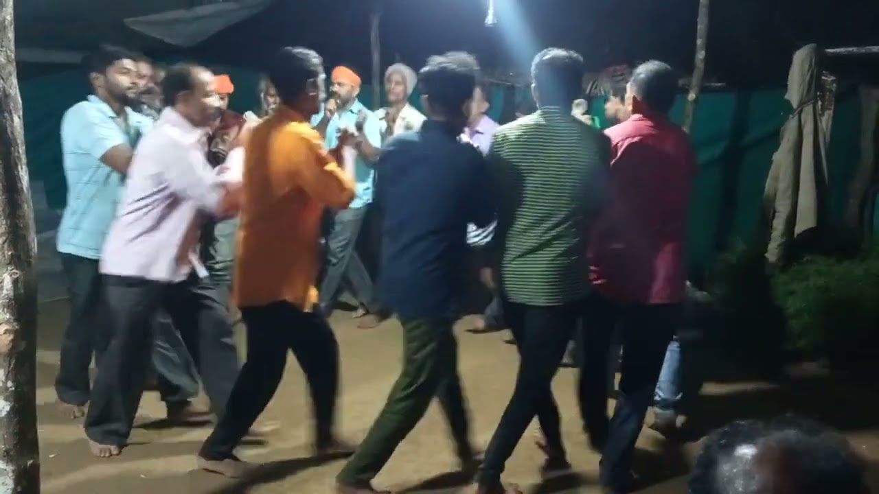 ಅಂಟಿಗೆ ಕುಣಿತ