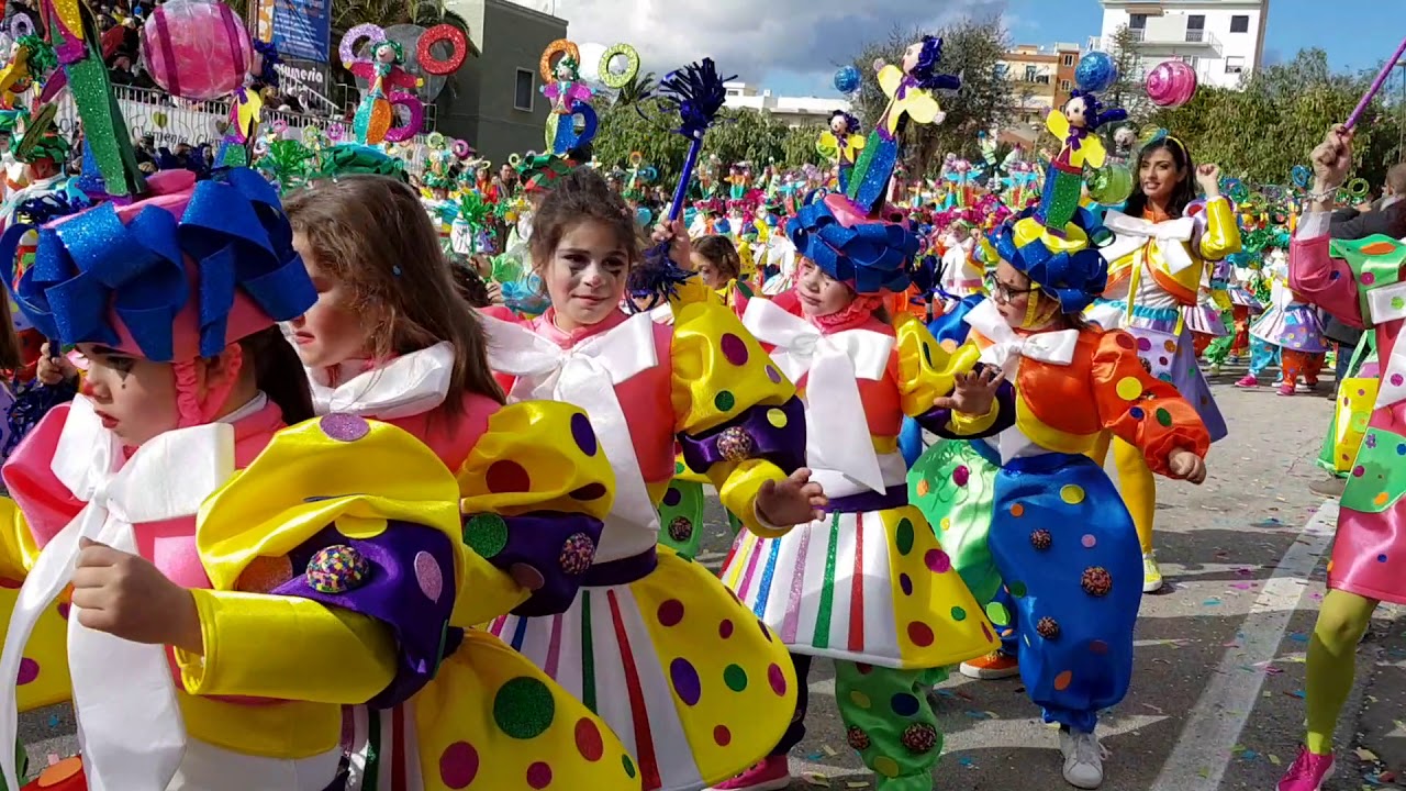 Sfilata delle Meraviglie - Carnevale Manfredonia 4 gen 2018