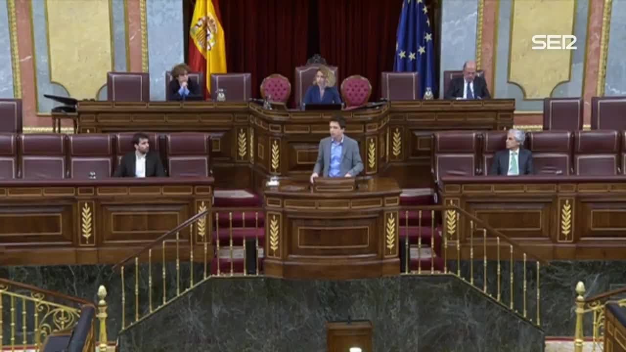 El aplauso del Congreso a los profesionales sanitarios
