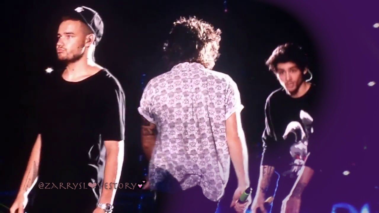 💘 ZARRY | Zayn Telling Harry To Watch Out 😍 + Z Showing H That Naked Doll Thrown On Stage💚💛