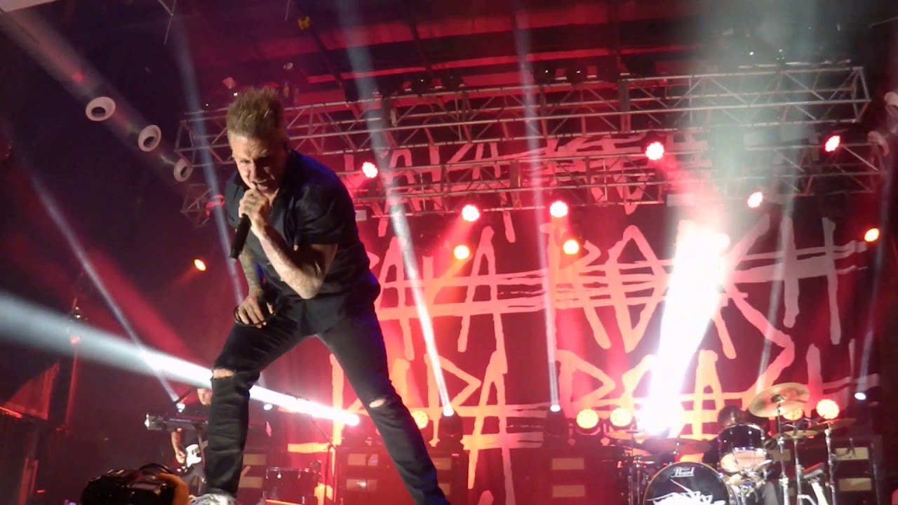 Papa Roach - Crooked Teeth @ Razzmatazz (Barcelona 2017)