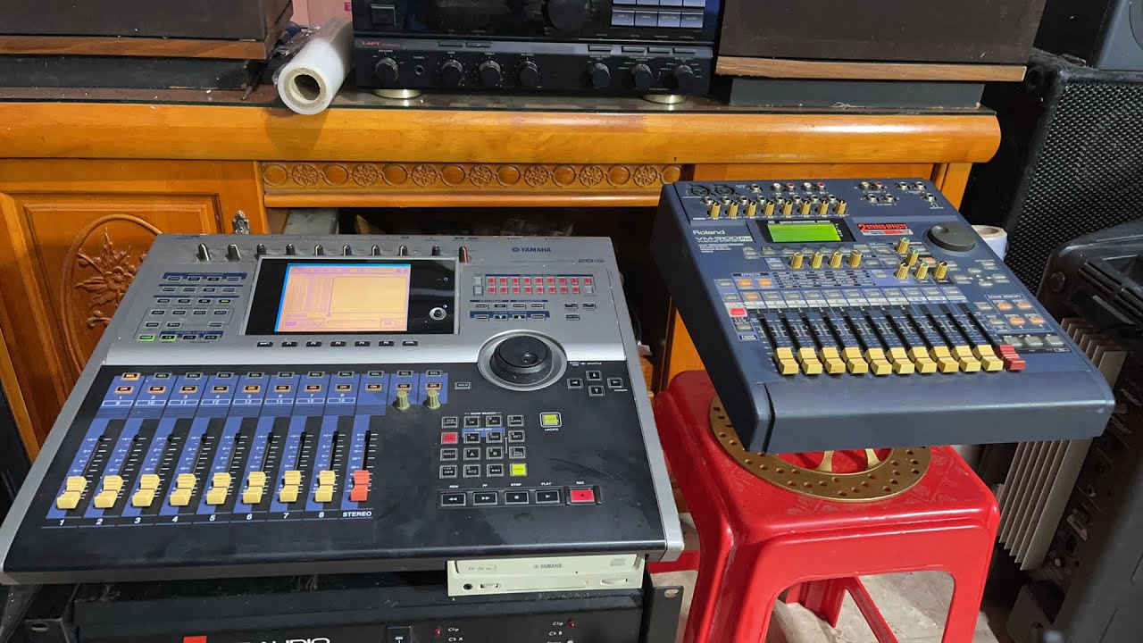 So sanh 2 mixer yamaha 2816 & Roland Vm-3100pro