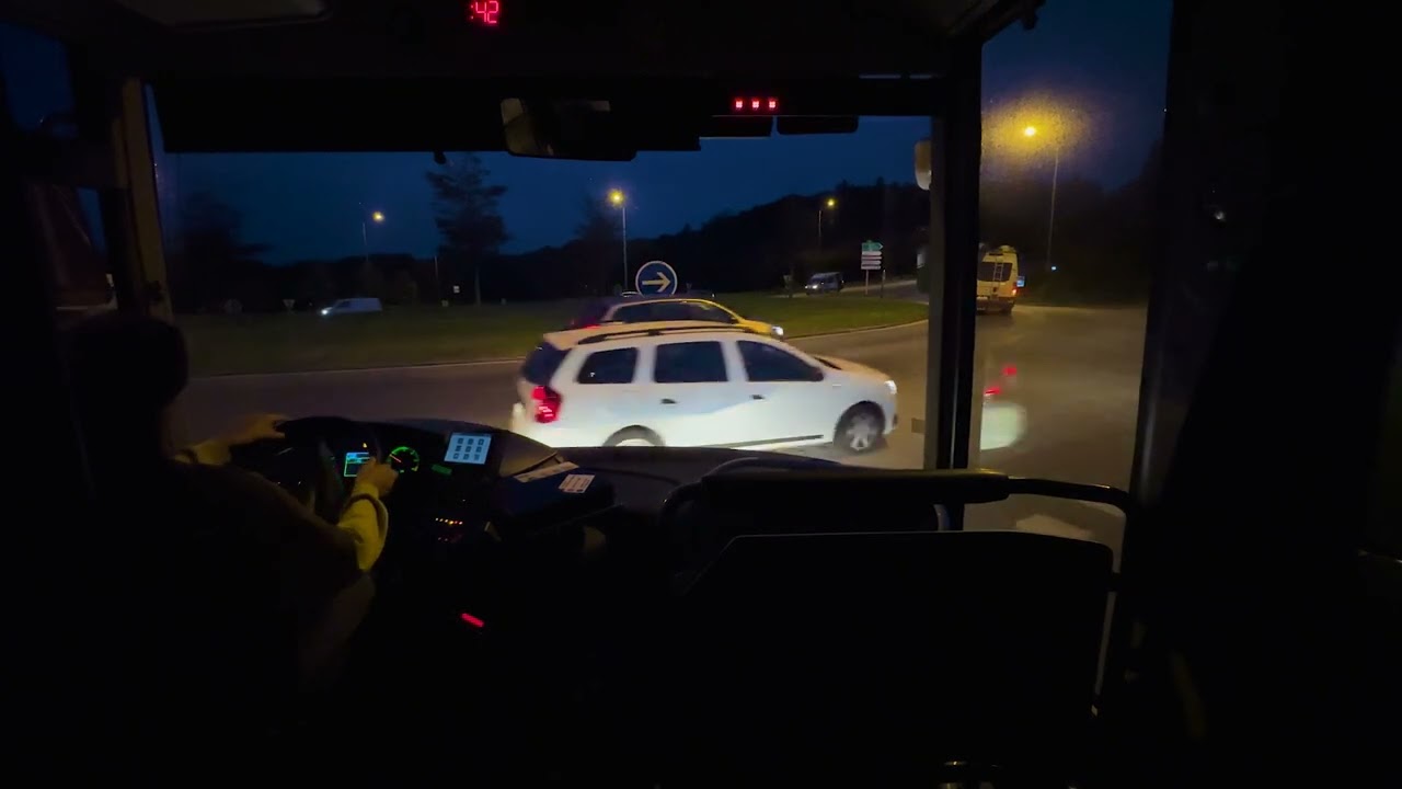 Mercedes Intouro 133 Retour Landerneau vers Lesneven Après Ligne 2601 Vidéo Brute