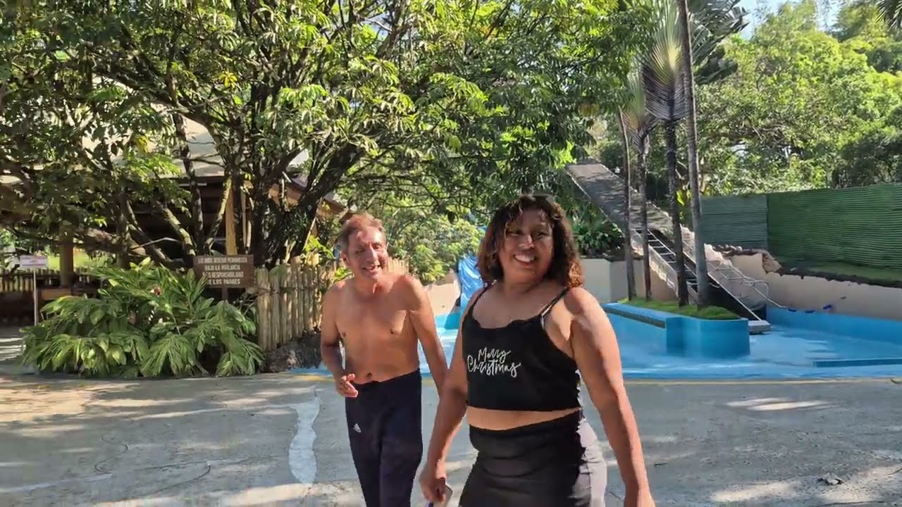 VITAMINAS se le quedo viendo las n4lgas a CHIKI y EVA😱