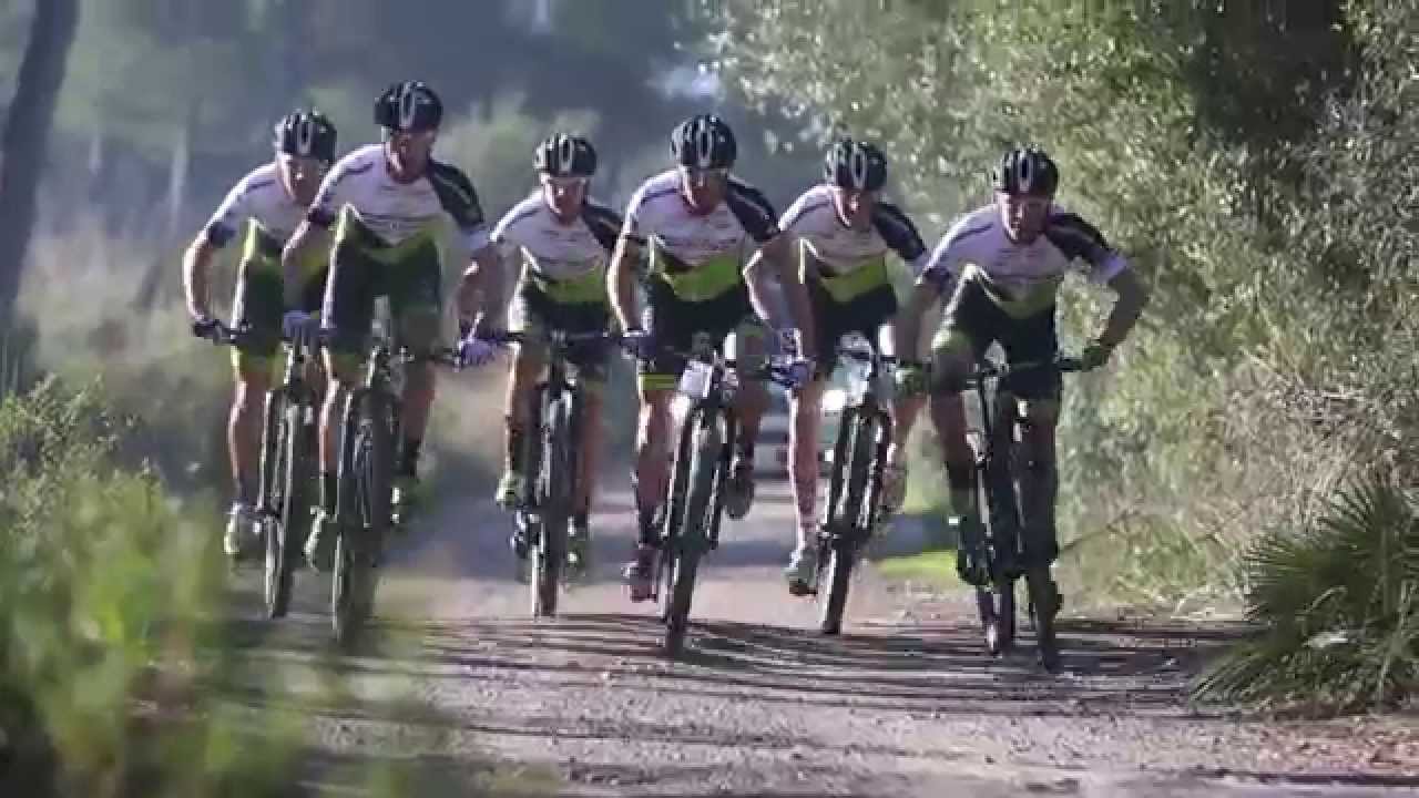 MULTIVAN MERIDA BIKING TEAM: 