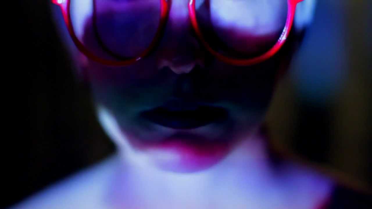 Bella Ruse - Like Spinning Plates (Radiohead Cover)