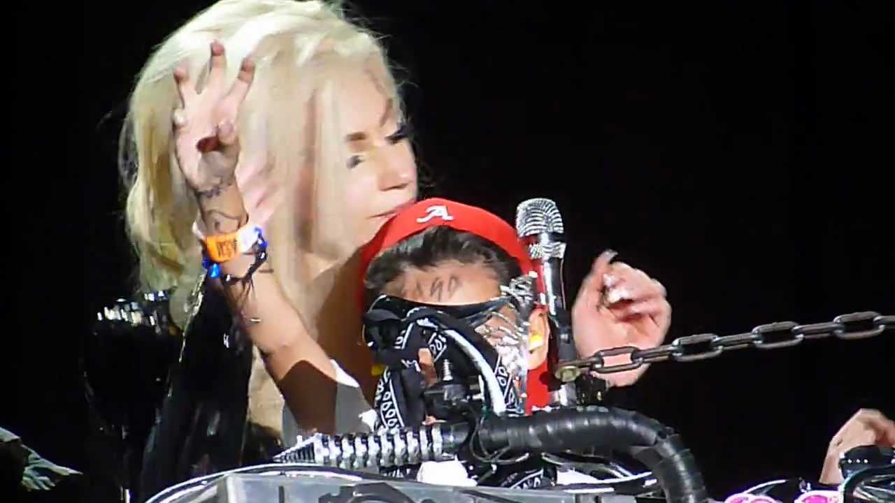 Lady Gaga invites a little boy on stage while singing 'Hair'