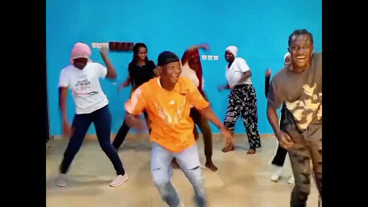 Dynamik danse academy rend hommage à ks BLOOM #challengedancech #dance #challenge #humour 