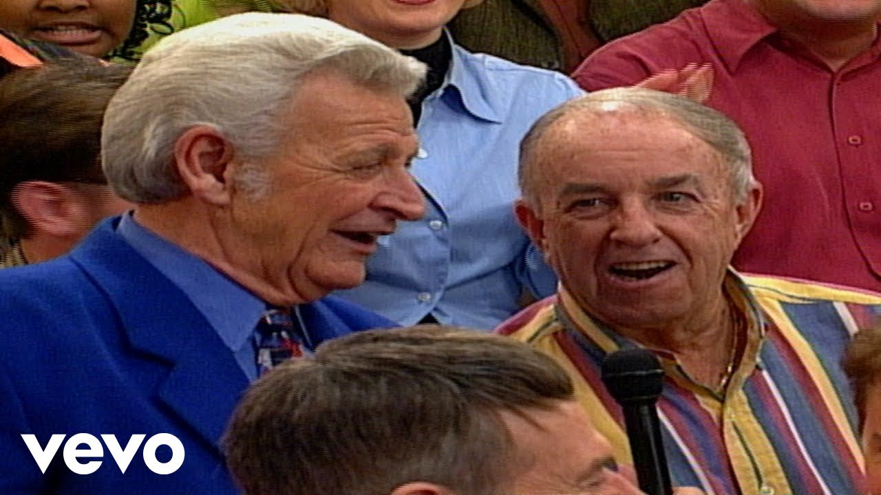 Bill & Gloria Gaither - Keep On the Firing Line [Live] ft. Anthony Burger