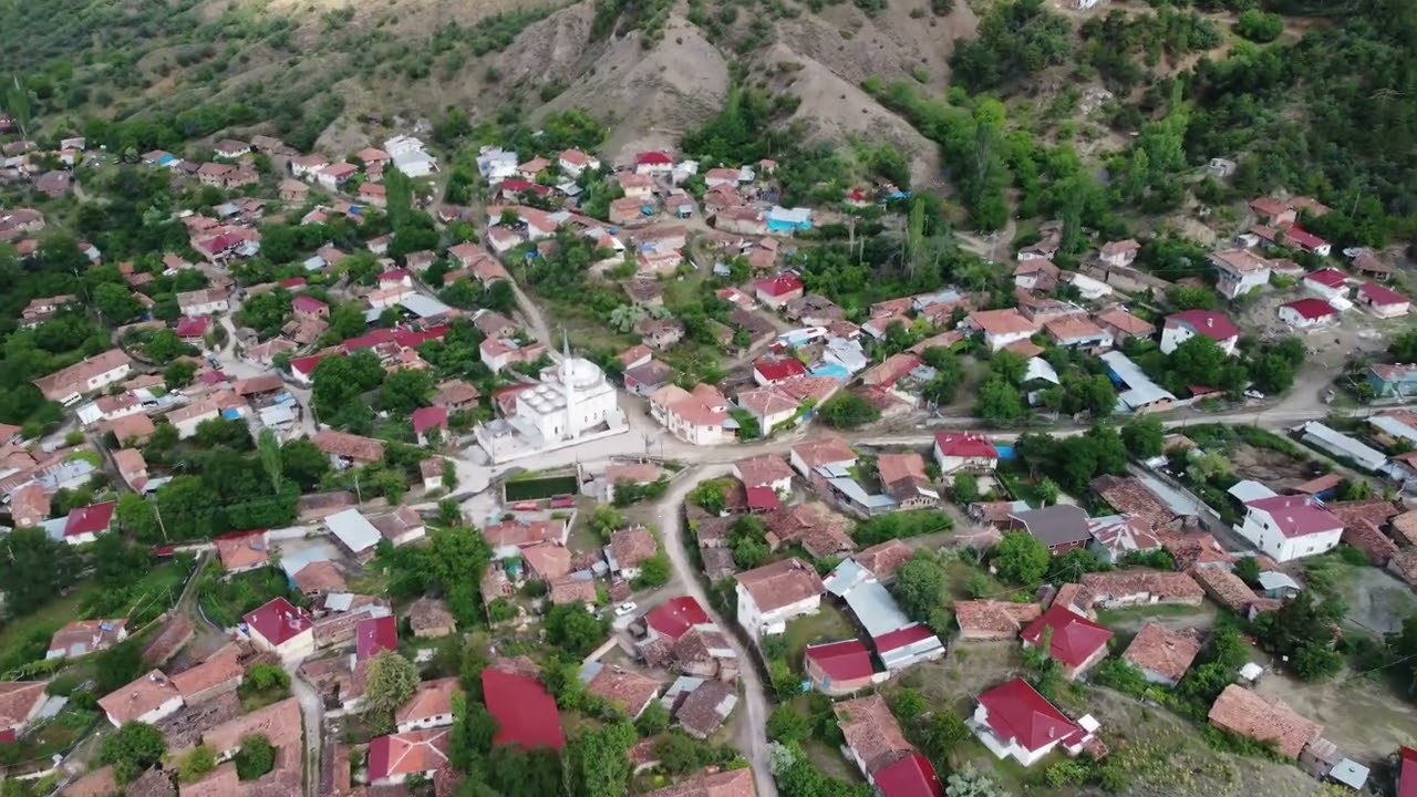 Amasya - Gümüşhacıköy / Ovabaşı Köyü (Isparı) 4k Drone Çekimi