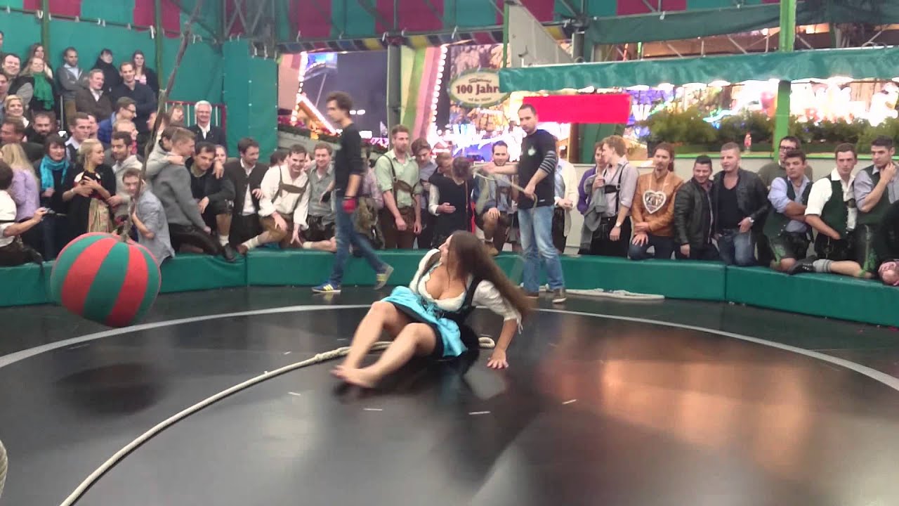 Oktoberfest Devil's Wheel - Winning Girl
