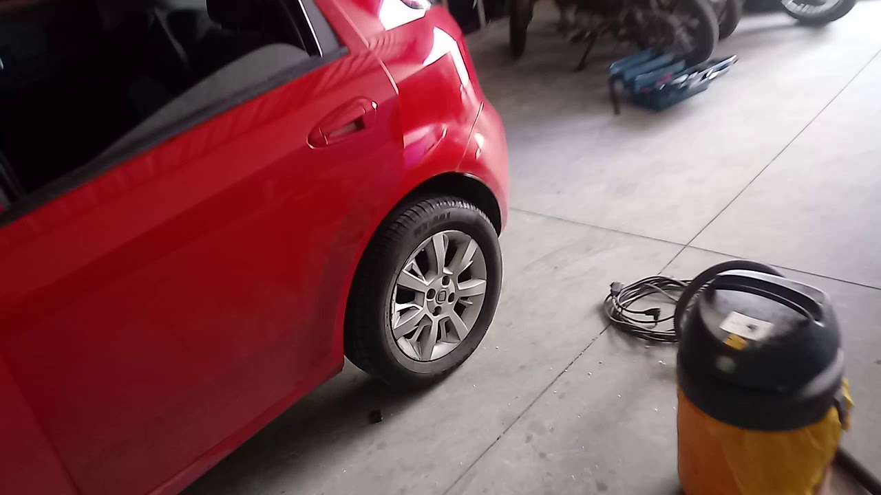 Fiat Punto. Instalação  vidro de porta traseira esquerda.
