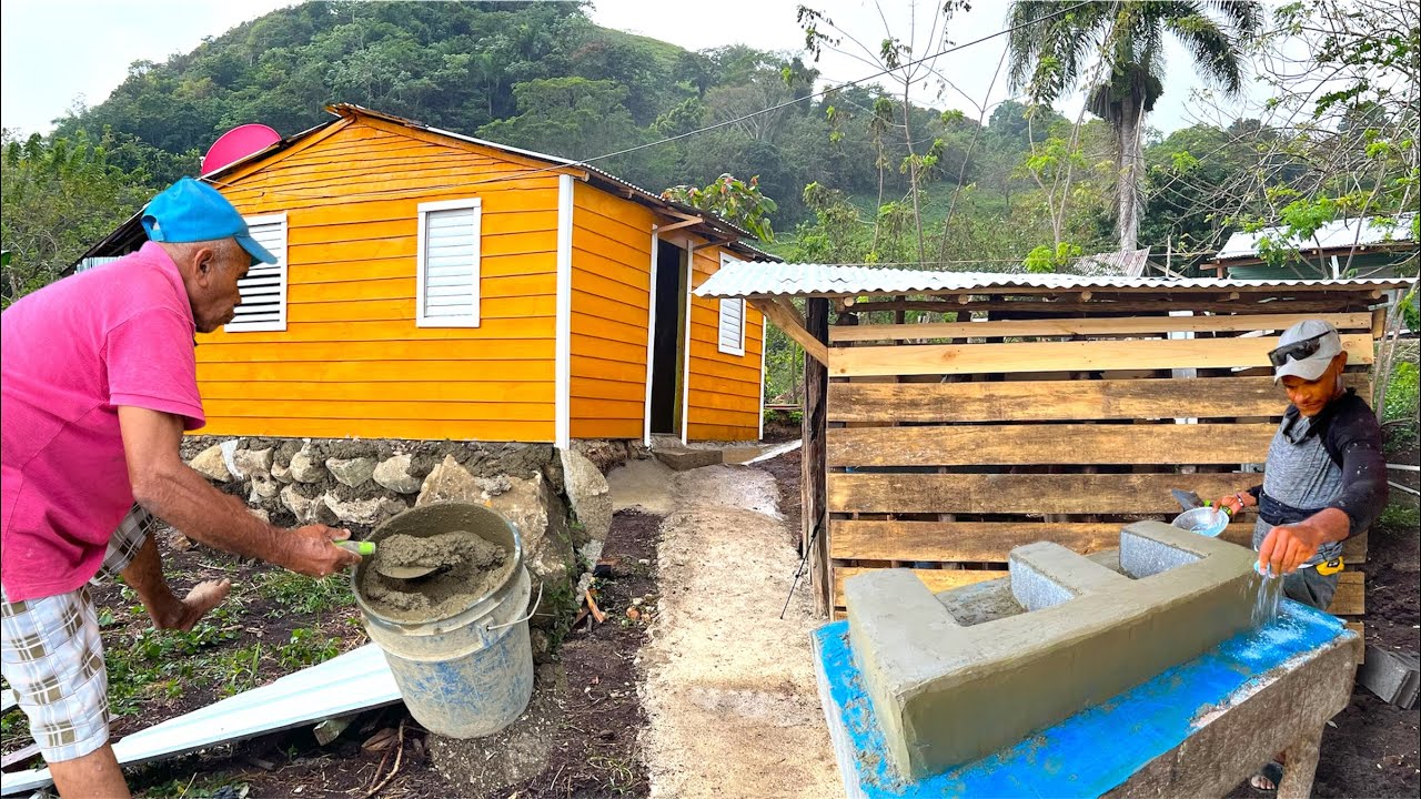 HACIENDO EL FOGÓN DE LEÑA Y REFORZANDO LA ZAPATA DE LA CASA ANTONIO Y SILVESTRE.LA VIDA DEL CAMPO 