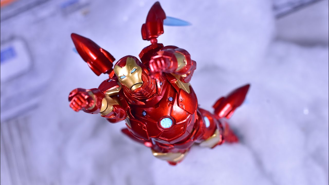 Revoltech Amazing Yamaguchi 013 Iron Man Bleeding Edge Armor Review