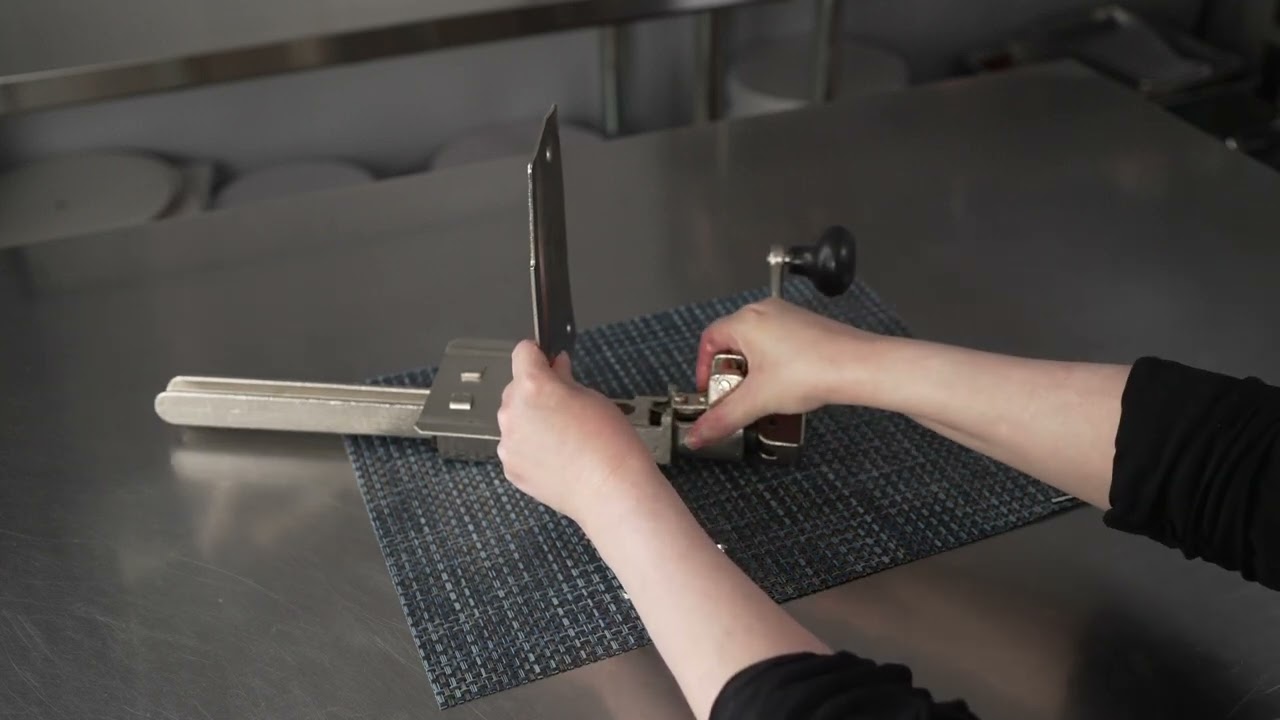 Mounted Can Opener - Restaurantware