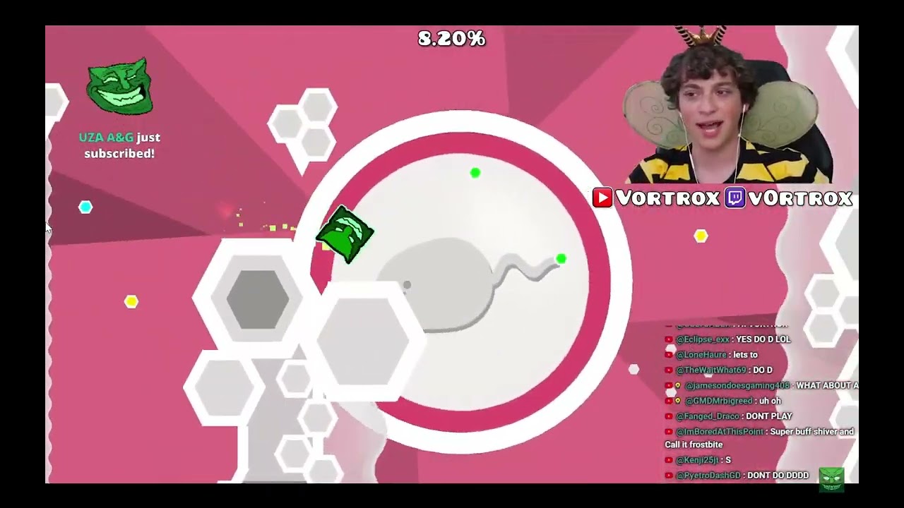 Vortrox plays D on stream